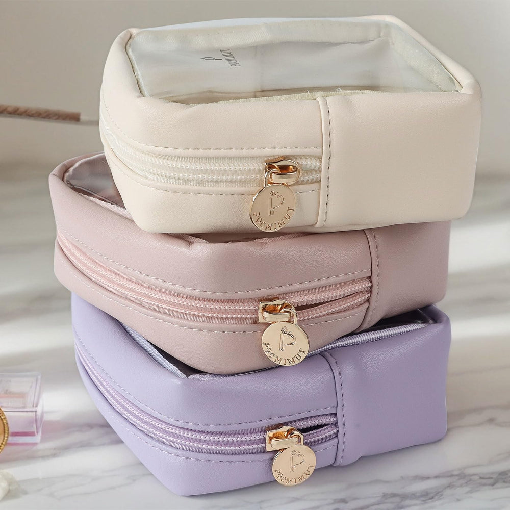 Pocmimut road-trip beauty bag offers quick accessibility on the go.