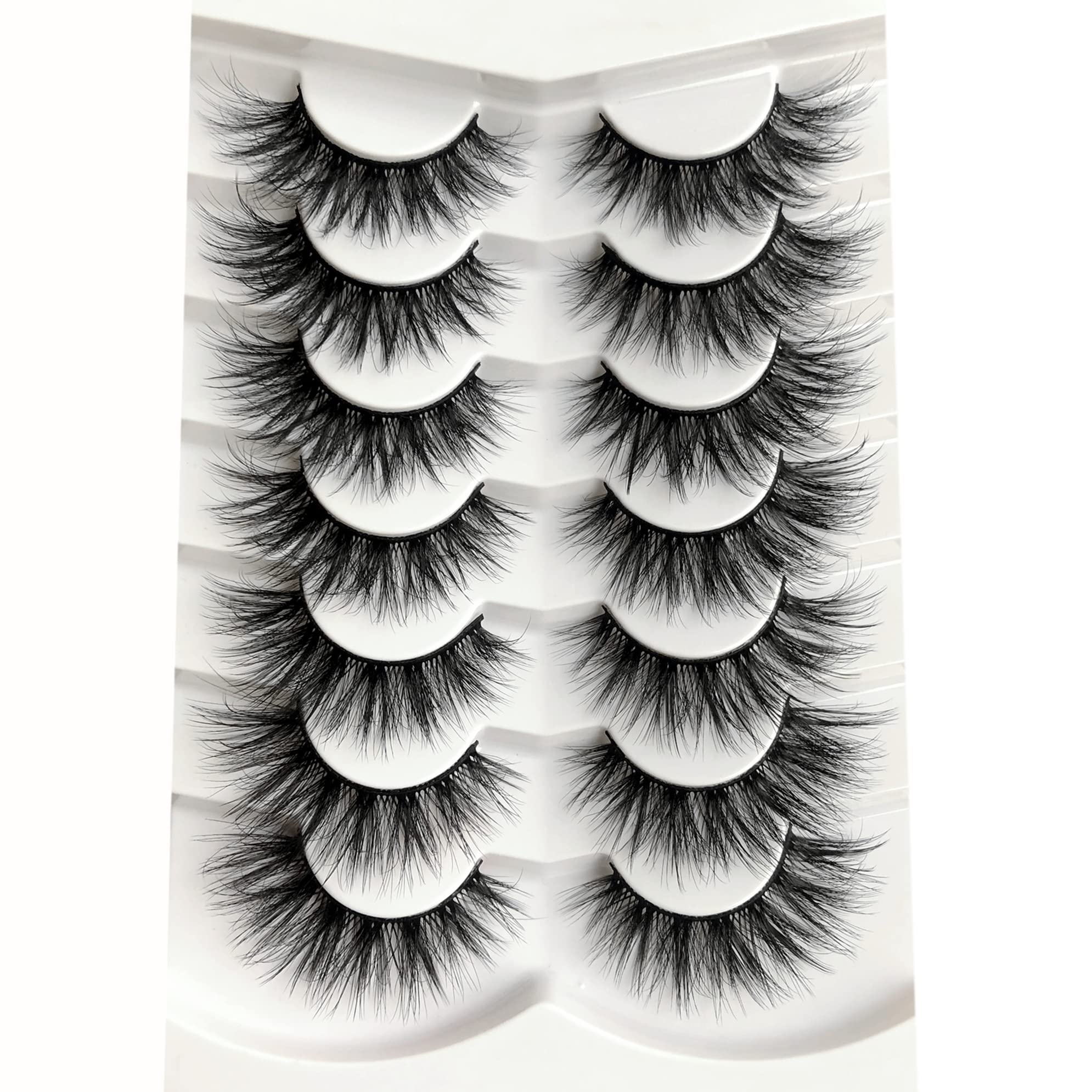 Pooplunch 8D silky lash with cat-eye shape for dramatic eyes and easy application.