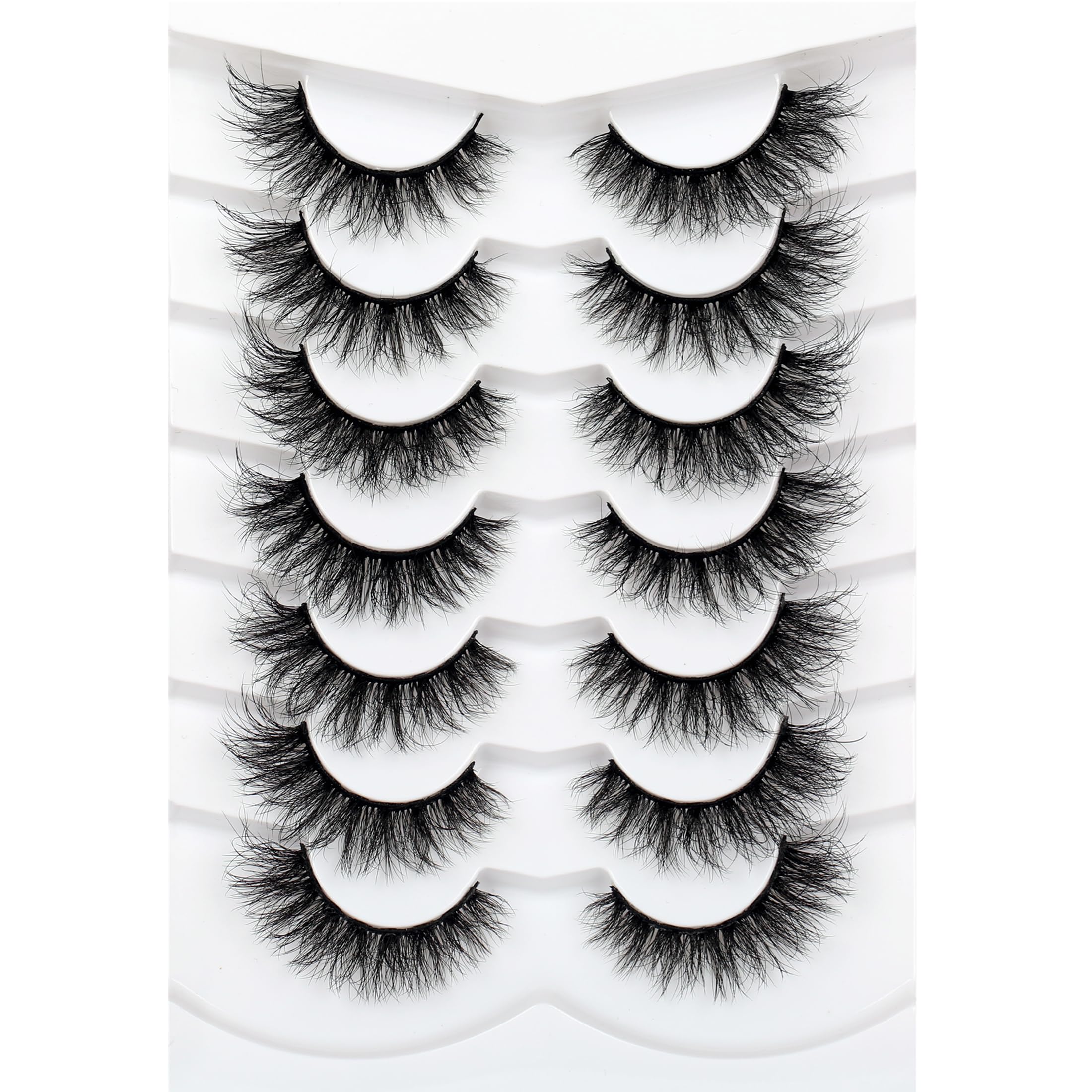 Pooplunch cat eye lashes outer corners create defined gaze and dramatic elongation.