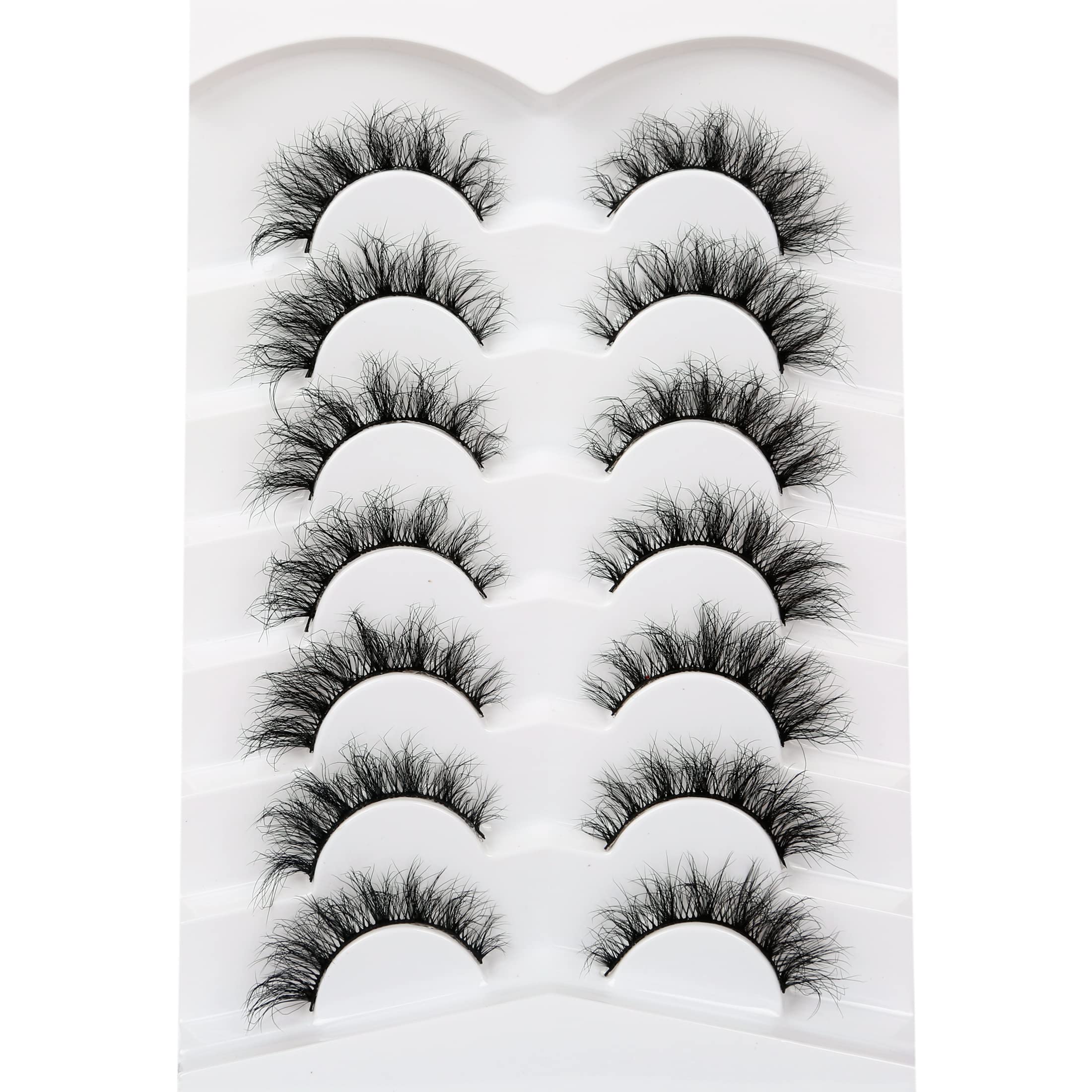 Pooplunch cat-eye look lashes for a winged, eye-opening finish
