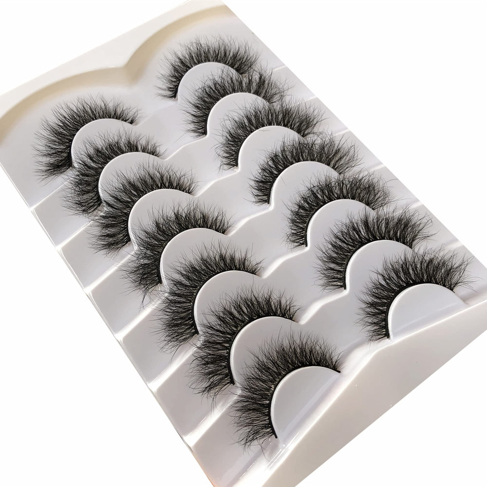 Pooplunch handmade lashes crafted for a precise, premium finish.