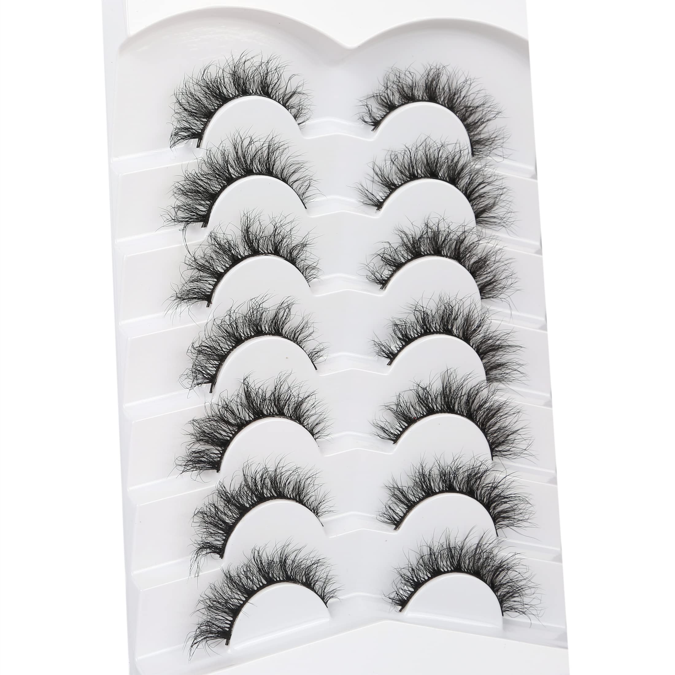 Pooplunch handmade silk-like lashes with meticulous craftsmanship