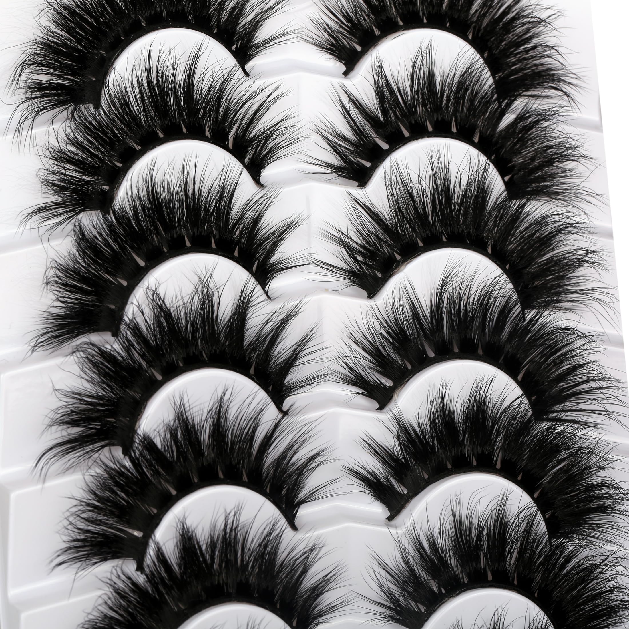 Pooplunch long 14-20mm lashes frame eyes with drama