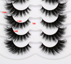 Pooplunch multi-layer criss-cross lashes creating voluminous lash line