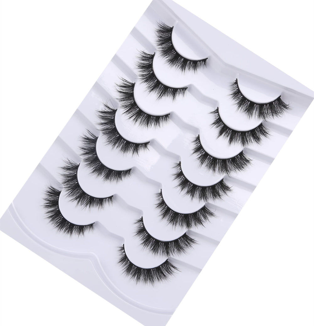 Pooplunch natural wispy lashes blend seamlessly with real lashes.