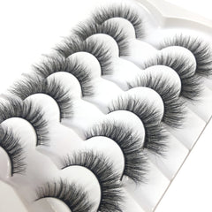 Pooplunch vegan and cruelty-free lashes from soft synthetic fibers.