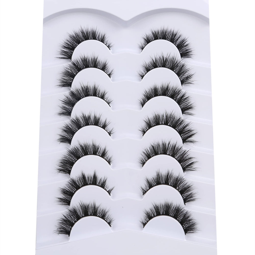 Pooplunch vegan and cruelty-free lashes for ethical beauty rituals.