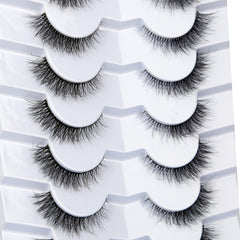 Pooplunch vegan cruelty-free faux mink lashes deliver softness without compromise.