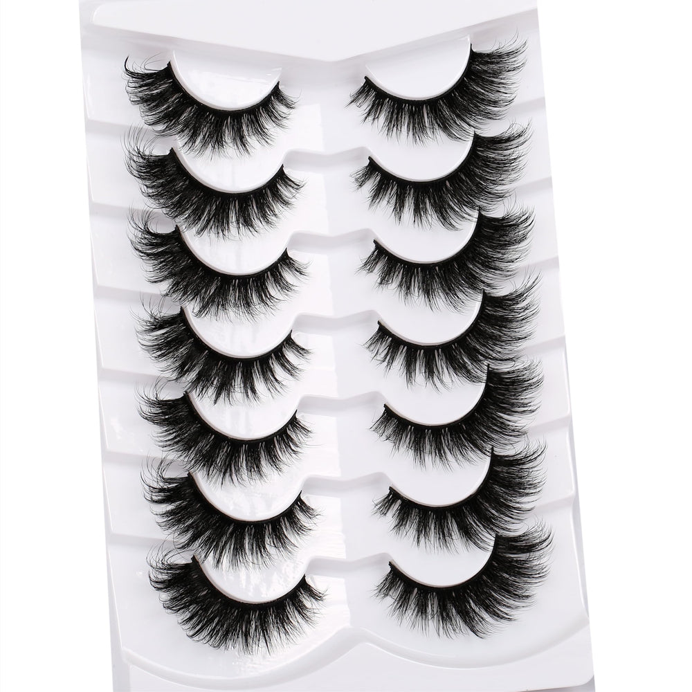 Pooplunch winged cat-eye lashes extending outer corners for definition