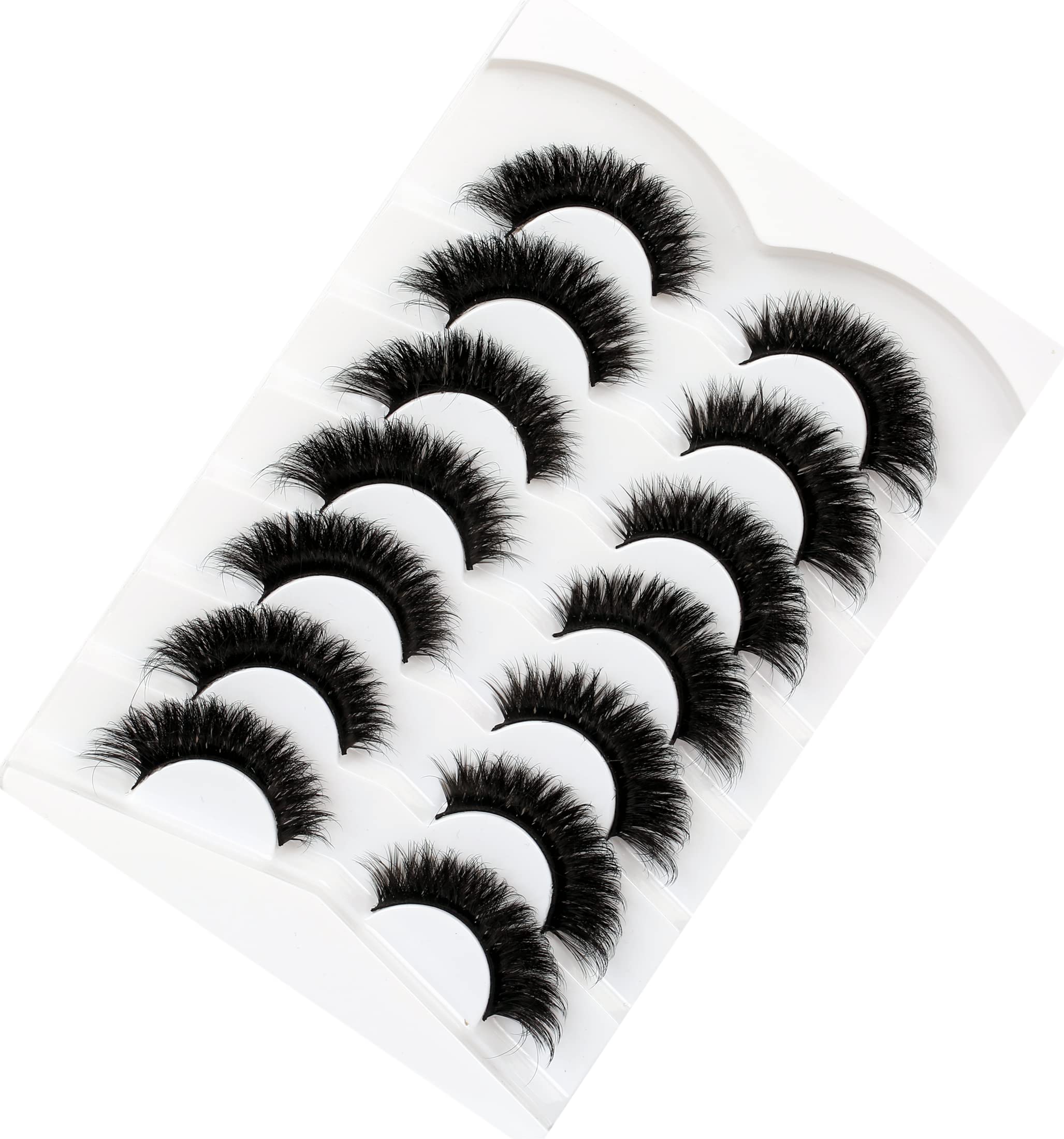 Pooplunch wispy full-volume faux mink lashes create airy flutter and star-worthy eyes.