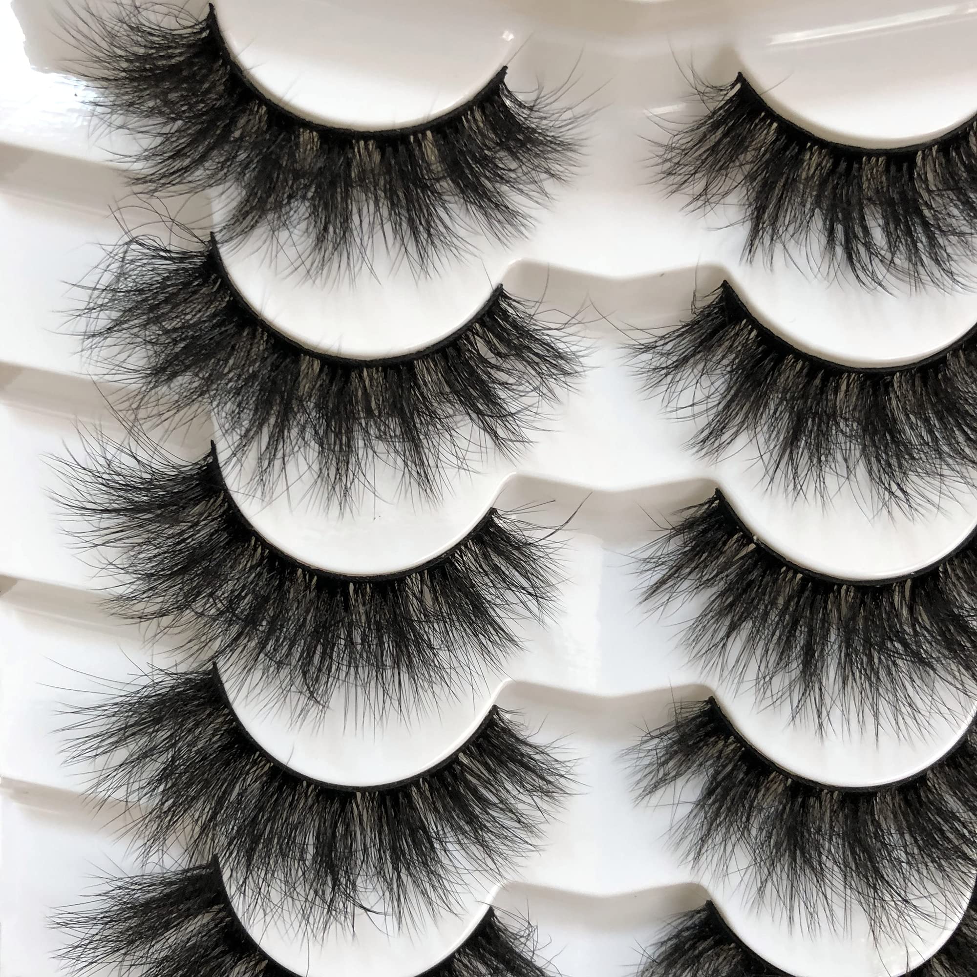 Pooplunch wispy full-volume lashes add dramatic length and flutter