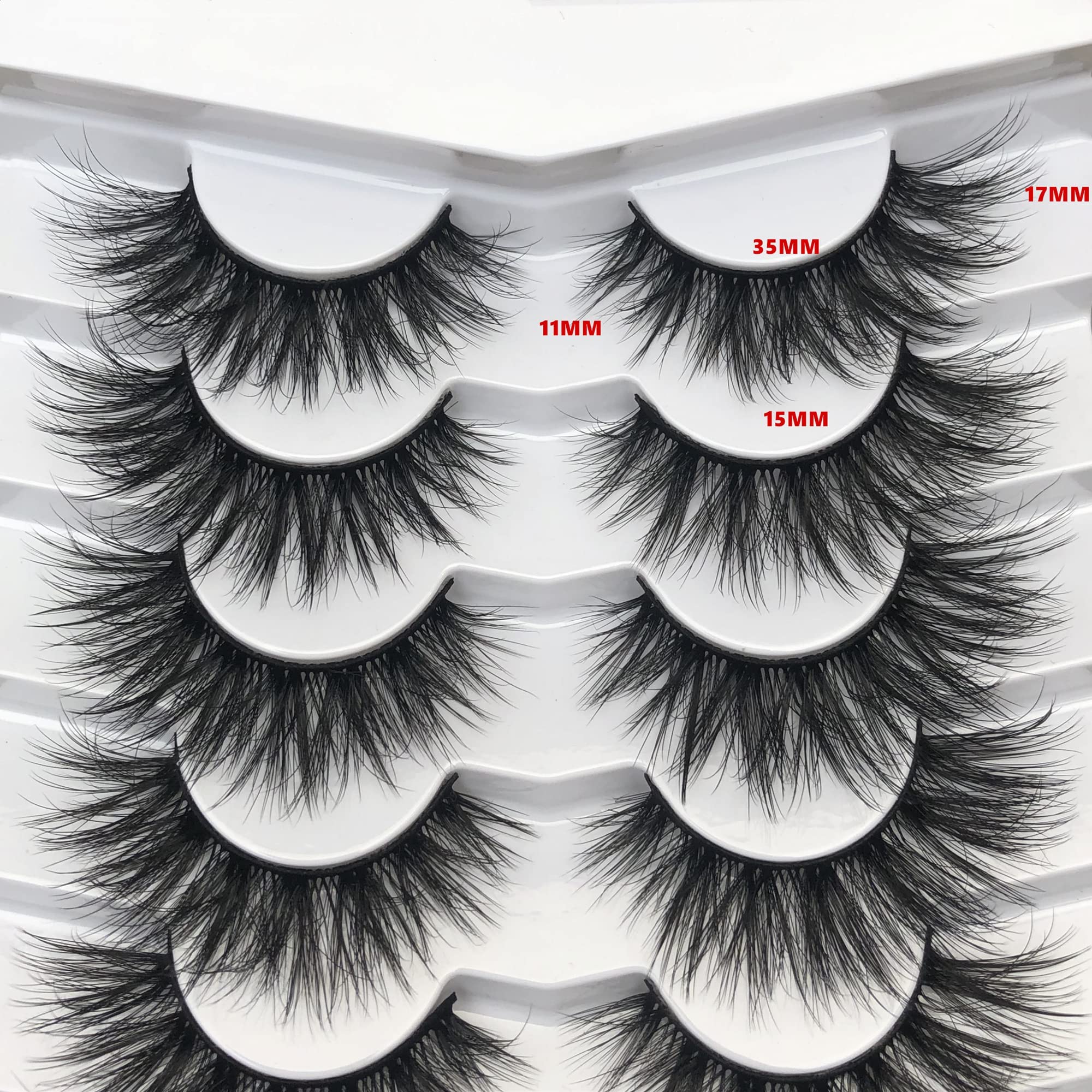 Pooplunch wispy volume lashes highlight fluttery outer corners for a fuller look.