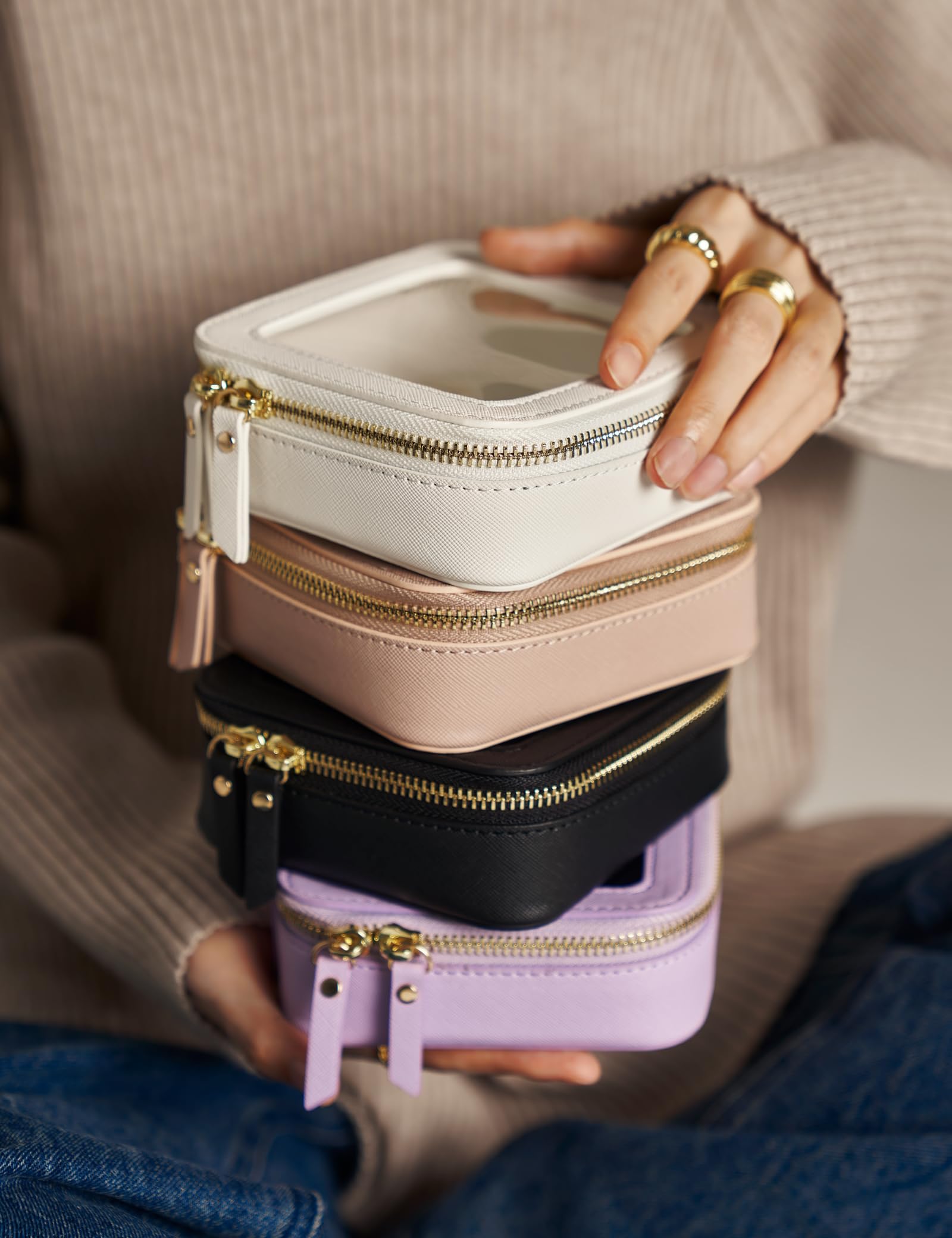 Popvibe luxe light gold hardware adds a premium touch.