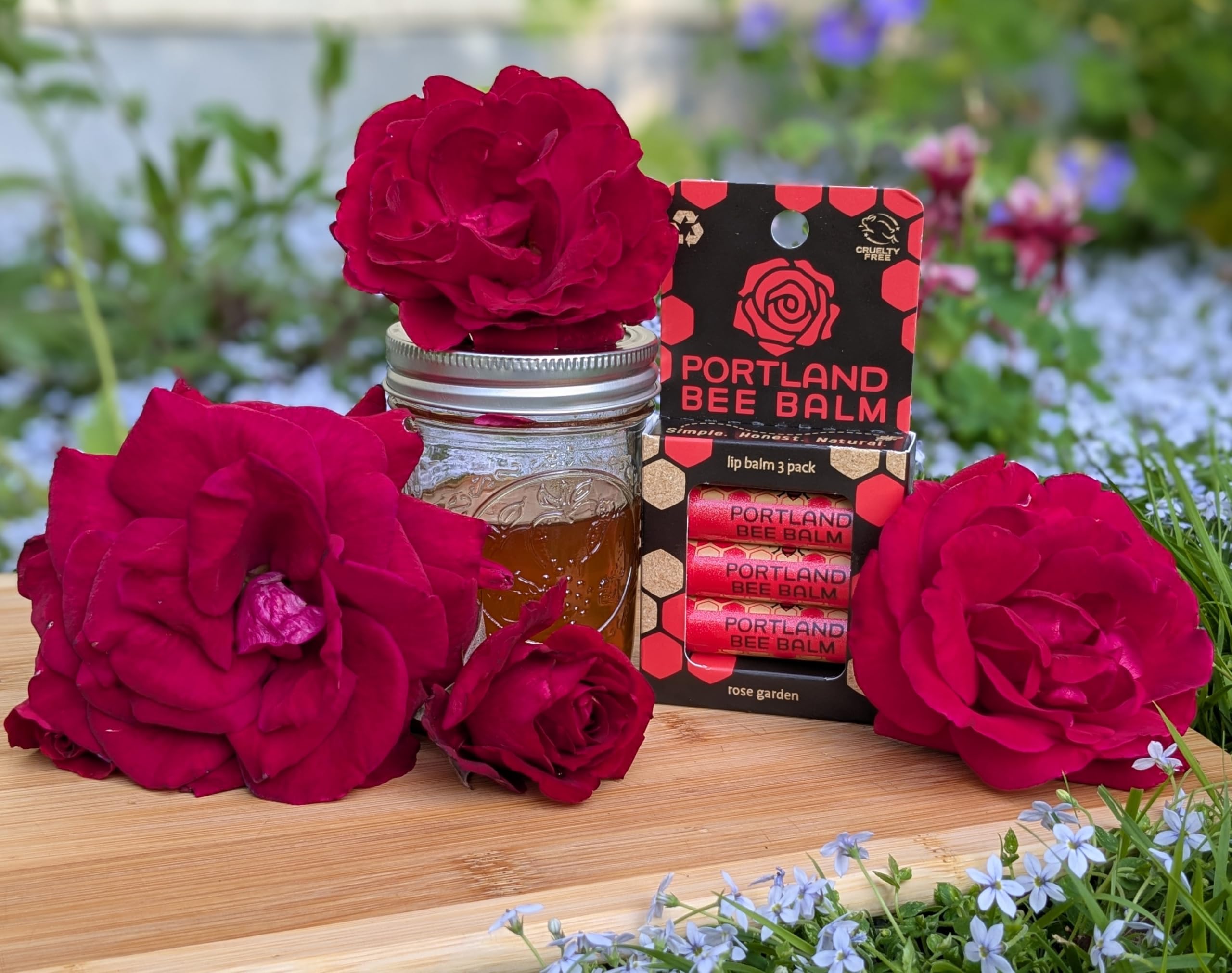 Portland Bee Balm envase sustentable para reducir plastico y cuidar el planeta.
