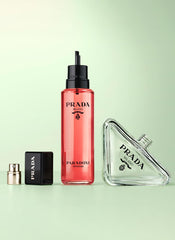 Prada Paradoxe Intense spray action for easy application.