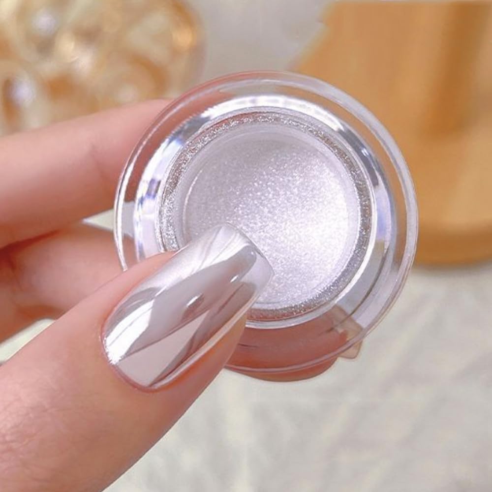 Pretty Diva efecto multicromo, cambia con la base para looks únicos.