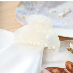 Prettyou pinza de pelo acetato con brillo duradero para uso diario.