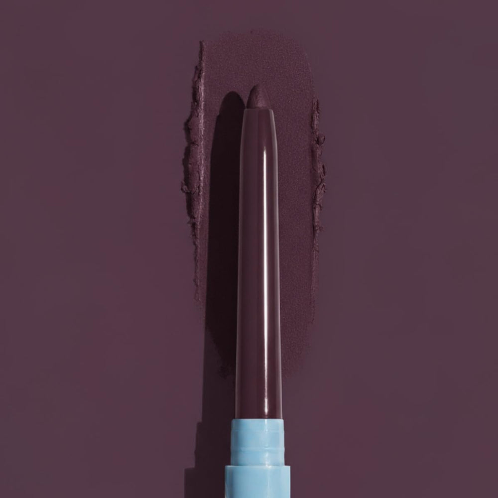 Prime Prometics PrimeEyes Glide Eyeliner smudger closeup demonstrates versatile blending.