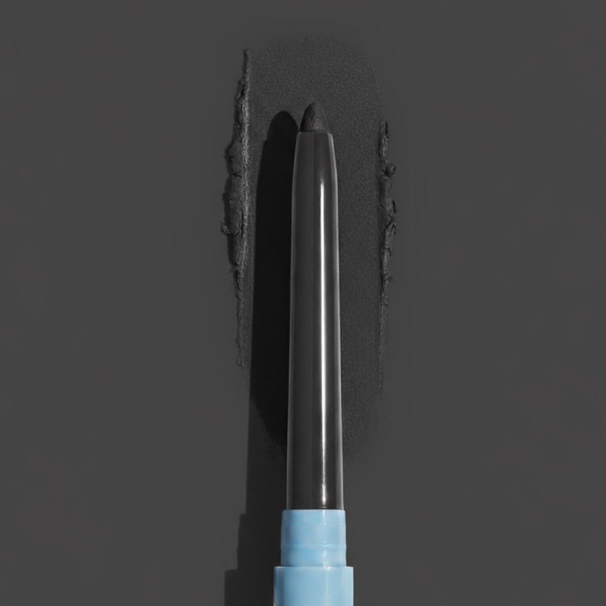 prime-prometics-primeeyes-glide-eyeliner-smudger enables smoky finishes with control.