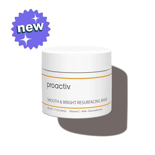 Aplicación en piel húmeda con Proactiv Smooth & Bright favorece absorción y resultados uniformes.