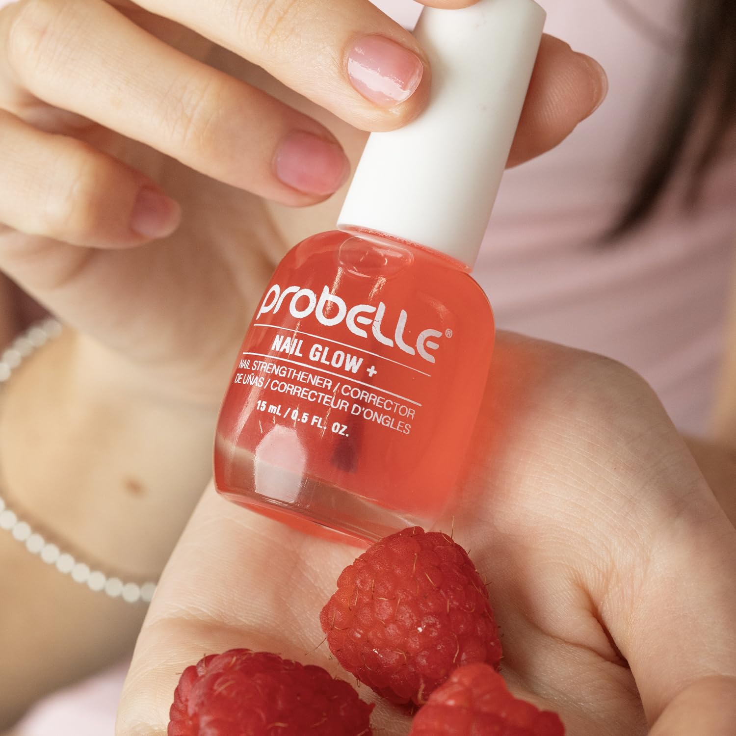 Probelle Brillo de Uñas +: muestra rosada para un toque diario.
