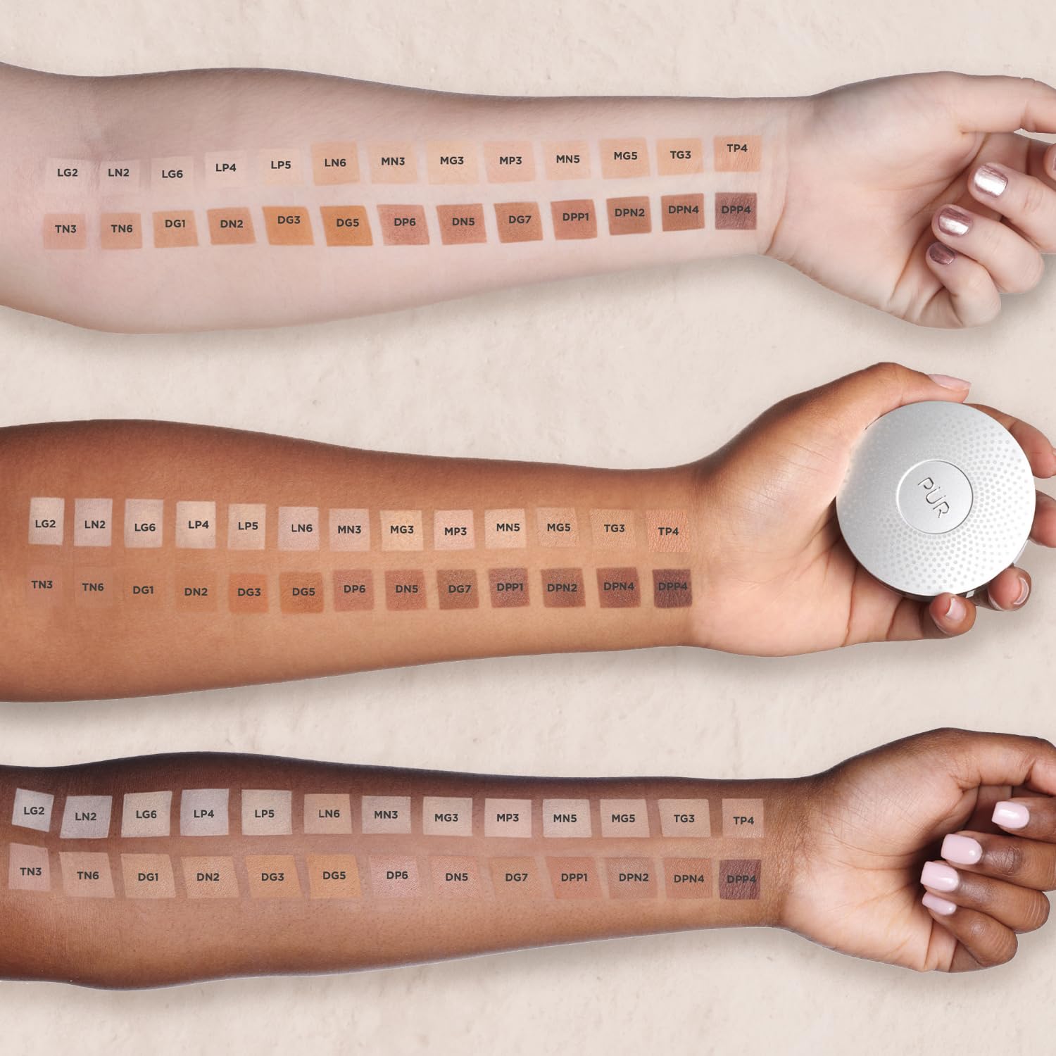 PÜR MINERALS compact with mirror open for on-the-go touch-ups