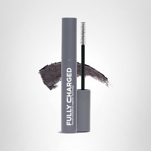 PÜR MINERALS Fully Charged Mascara compact design for display-ready beauty.