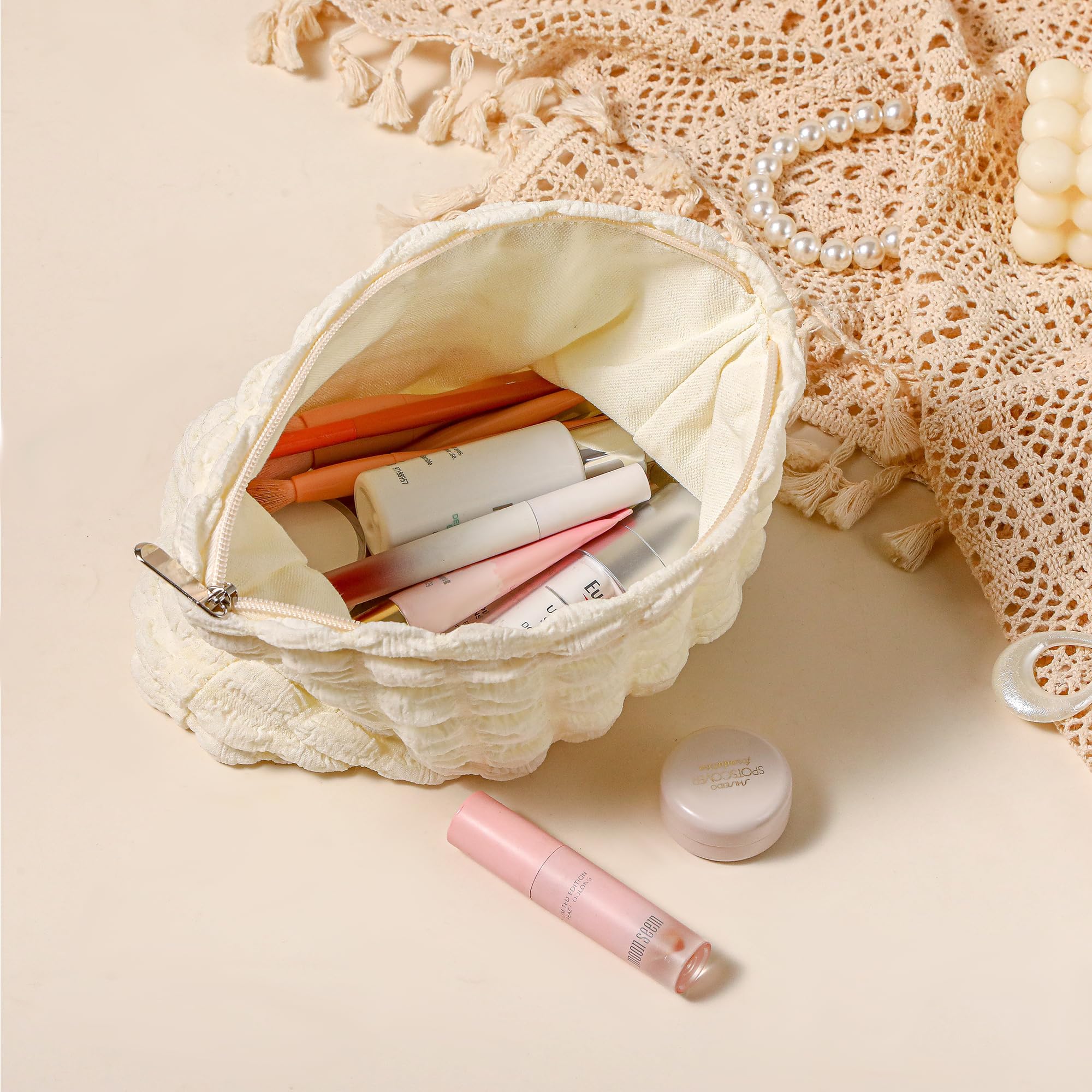 Purbert Bubble Cloud makeup bag lifestyle shot illustrating daily use.