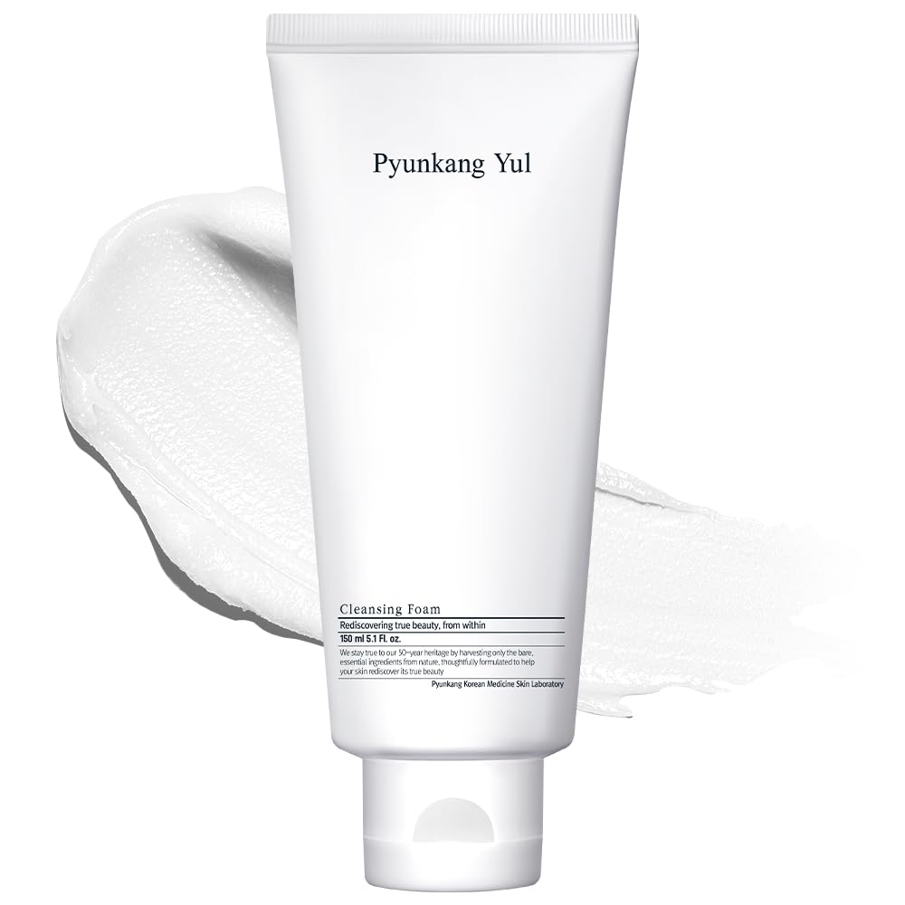 Pyunkang Yul Limpiador Espumoso en botella, limpieza suave para piel sensible.
