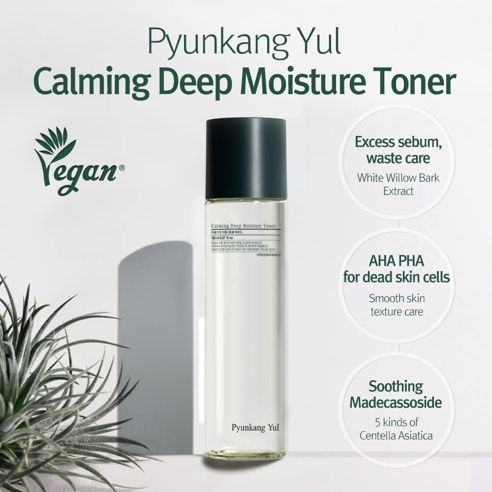 Pyunkang Yul PKY Tónico aplicación en la mano, fácil de aplicar suavemente.