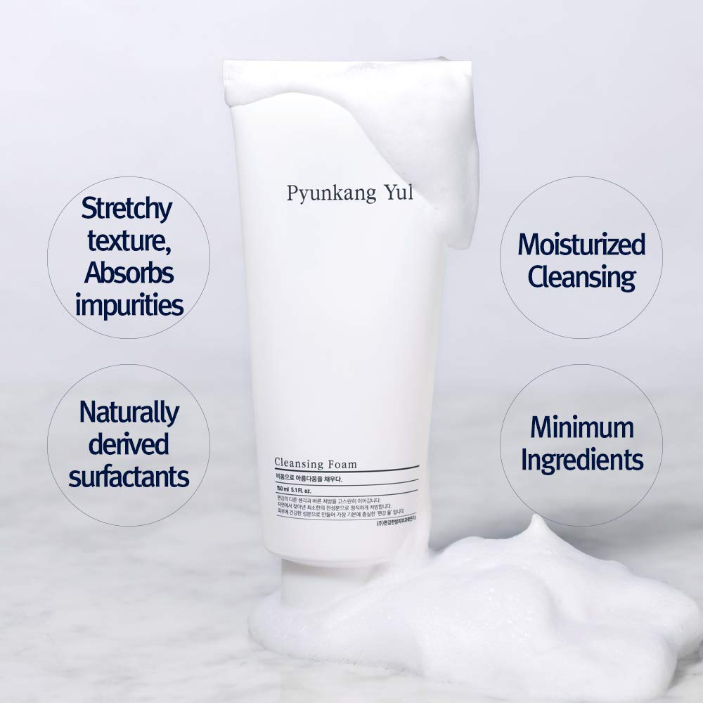 Pyunkang Yul Textura Espuma Suave, forma una espuma cremosa que cuida la piel.