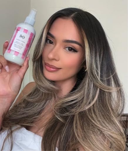R+Co Candy Stripe Detangling Spray environment protection against daily stress.