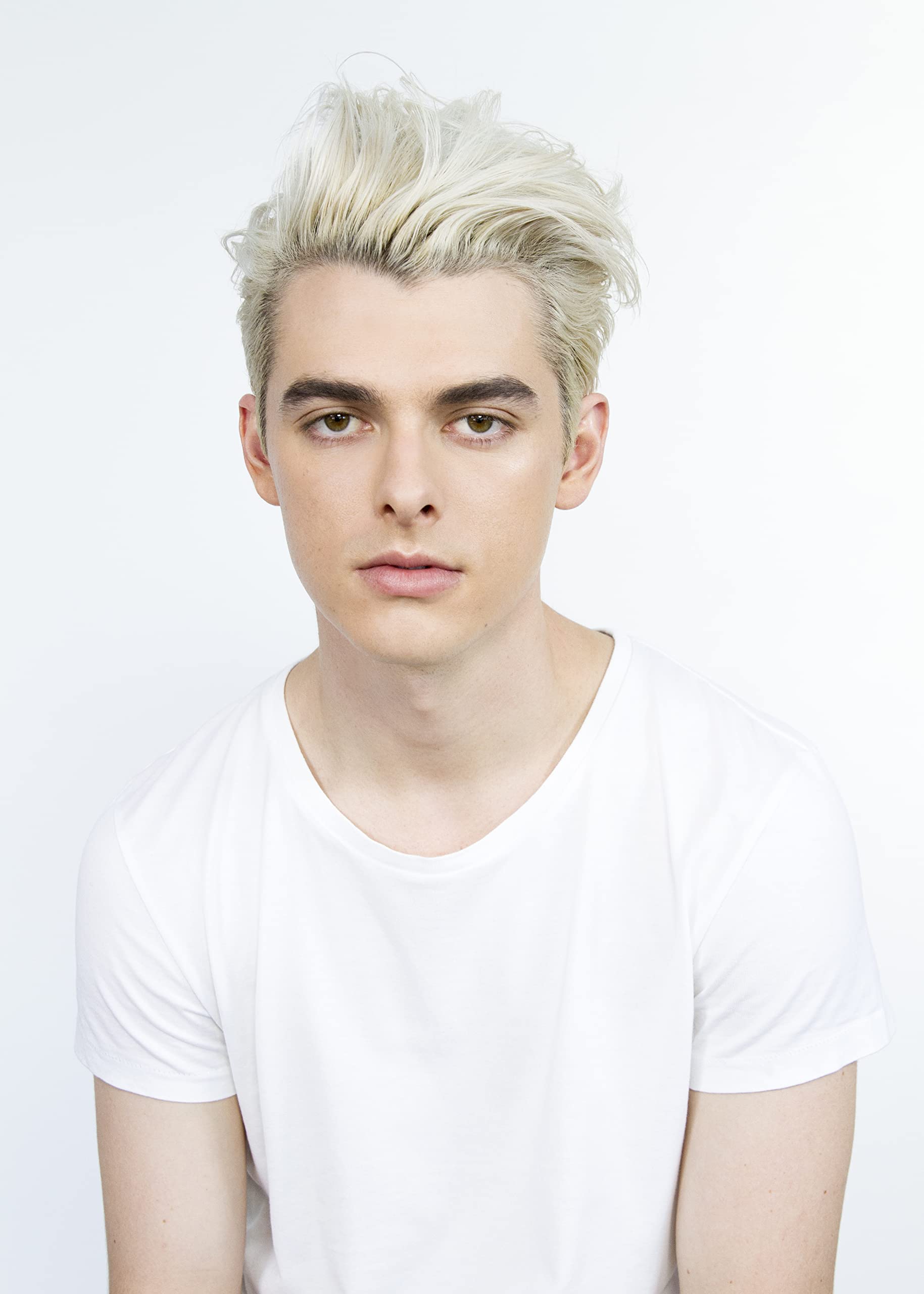 R+Co Control Flexible Paste applied to styling for texture and definition.