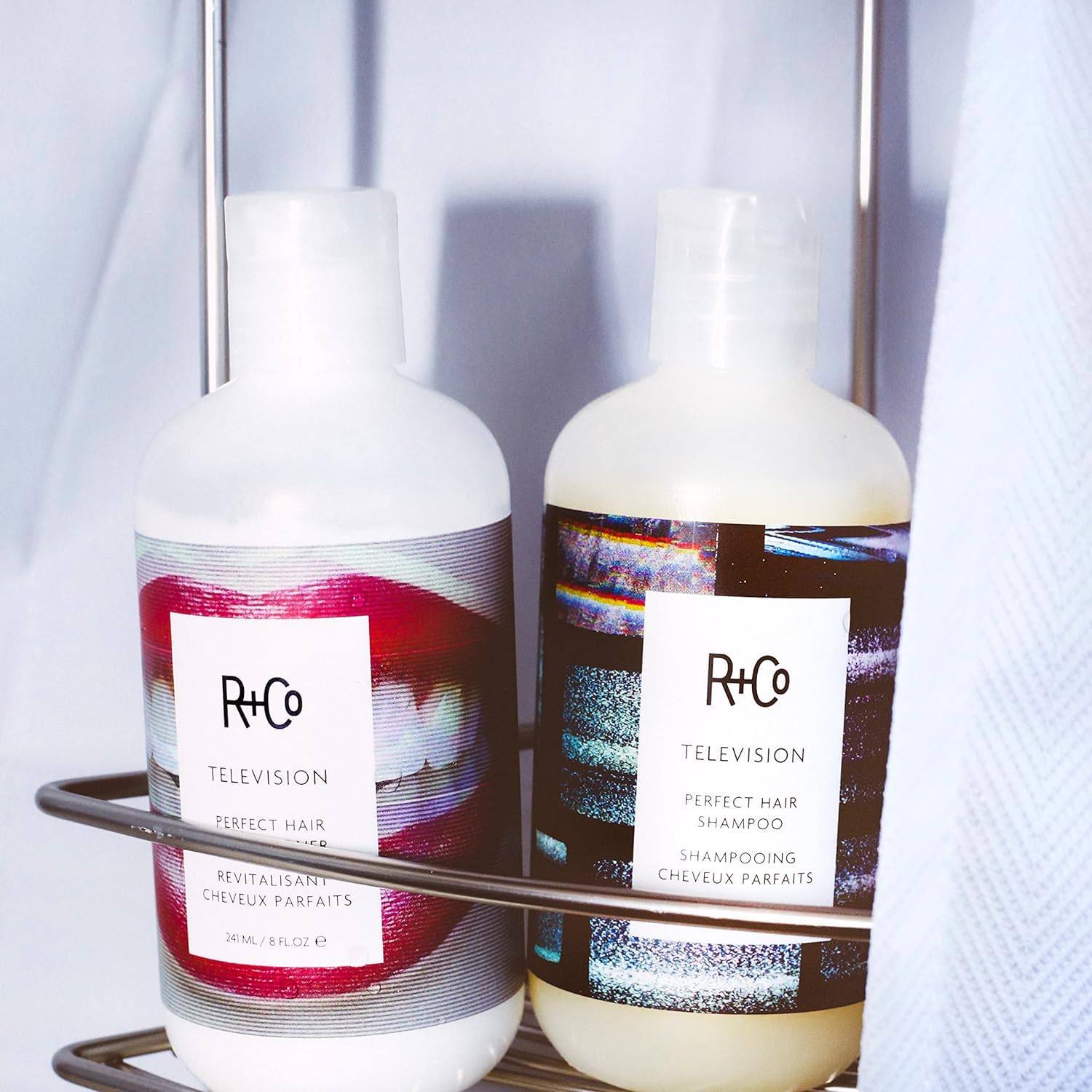 Application on damp hair demonstrates body and softness with the set.