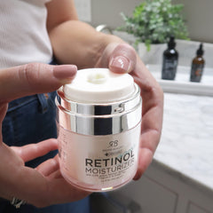 Radha Beauty crema día y noche uso diario hidrata sin dejar grasa