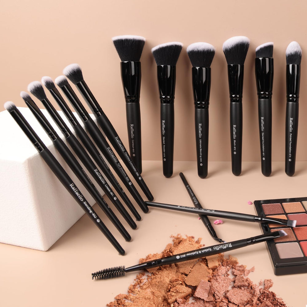 Raffaello makeup brushes kit makes a thoughtful gift for makeup lovers.