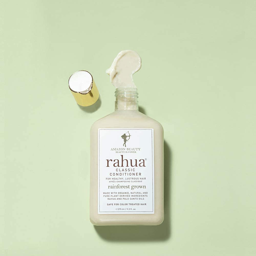 Omega-9 rich Rahua oil drop highlighting nourishing shine