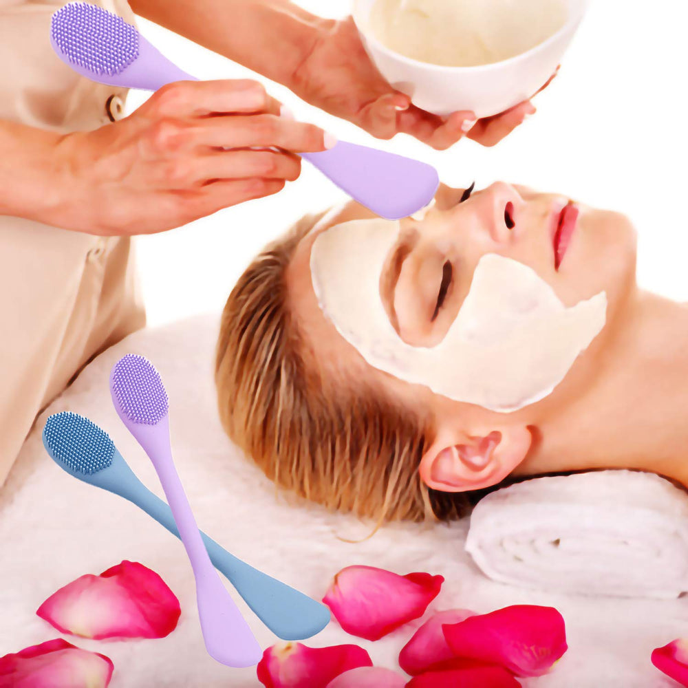 RamPula versatile tool for masks, creams, and gels.