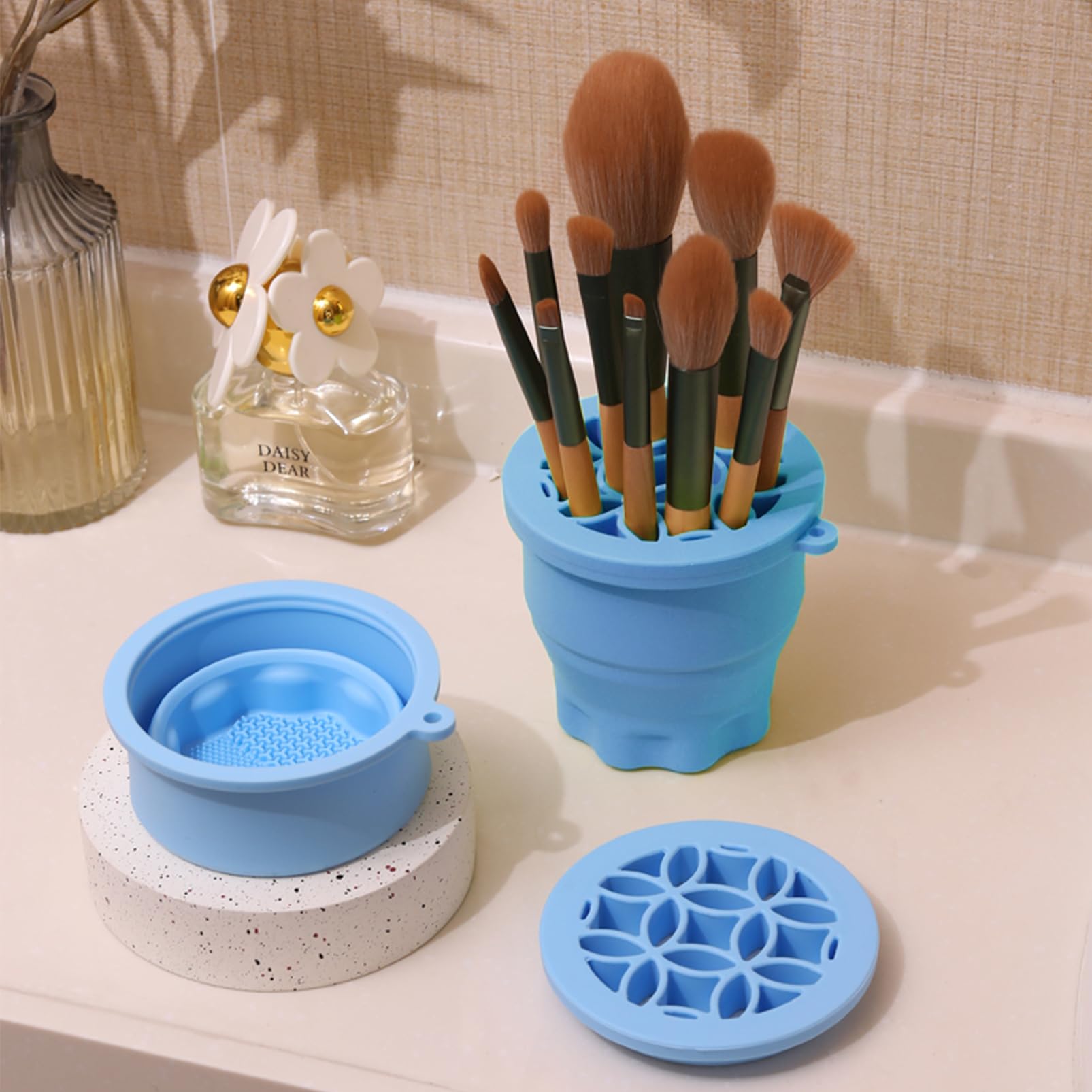 Ranphykx multifunctional desktop organizer storing brushes and cosmetics