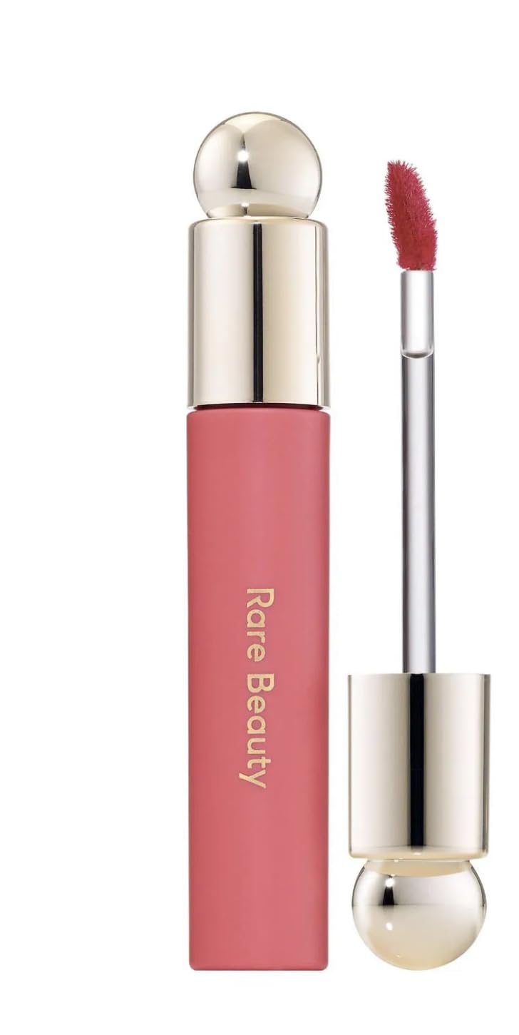 Rare Beauty Soft Pinch labial tintado, aceite hidratante para color suave y comodidad diaria.