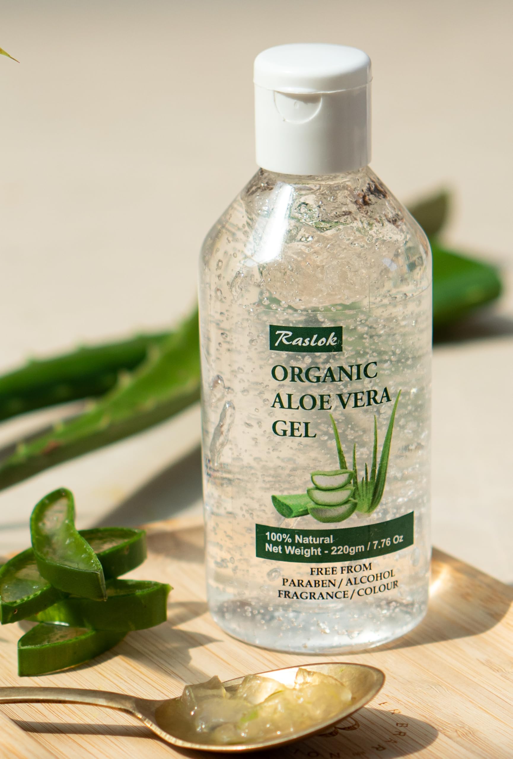 Textura liviana de Raslok Aloe Vera Gel para rápida absorción.