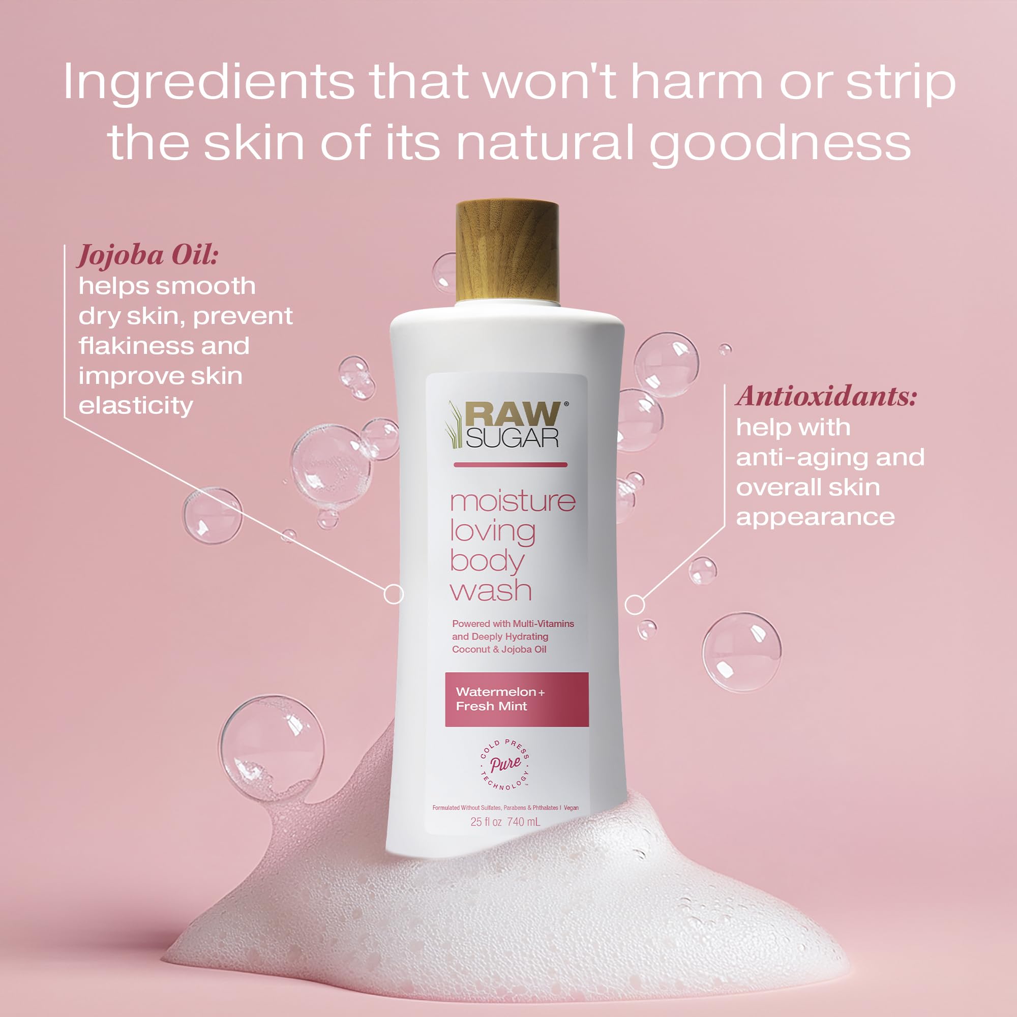 Espuma suave de RAW SUGAR Simply Body Wash en la palma, limpieza delicada para la piel.
