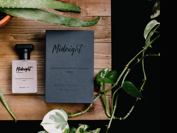 RawChemistry Midnight on-wrist application demonstrates lasting scent.