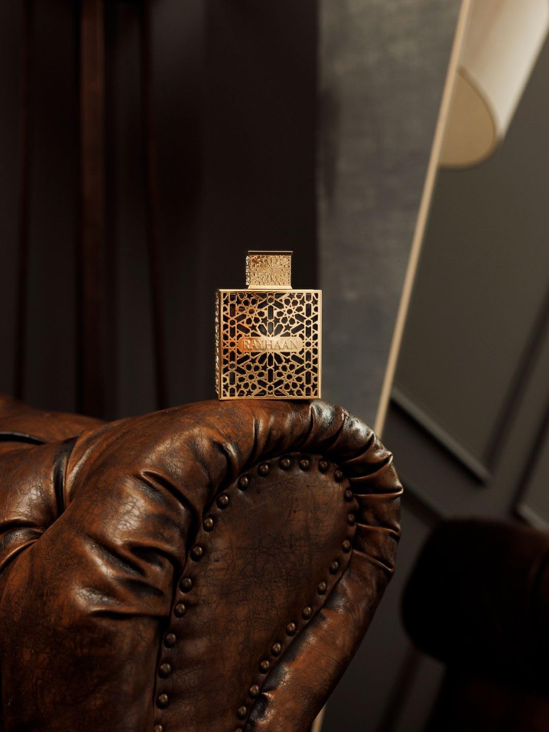 Rayhaan Elixir spray in motion highlights easy, even application.