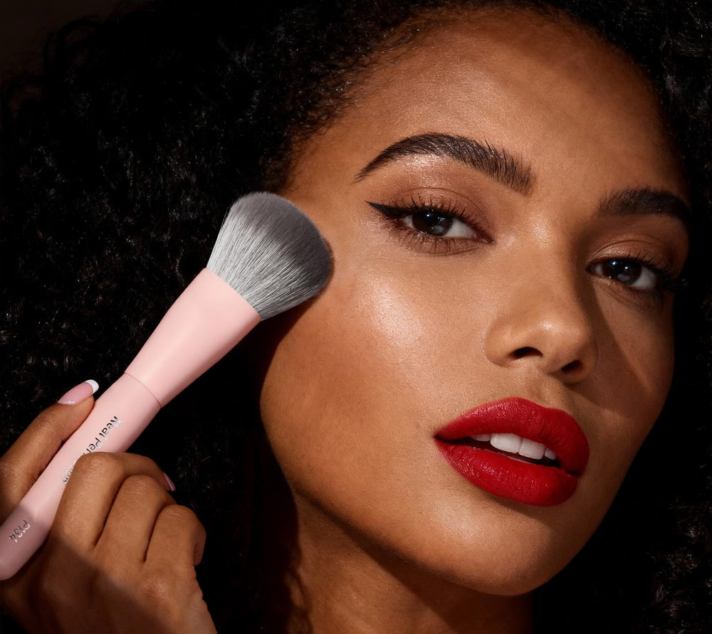 Versatile tool works with cream and liquid foundations, bronzer, blush, and powders