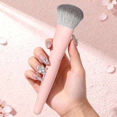 Real Perfection ultra-soft bristles glide smoothly for comfortable application