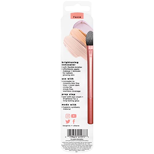 Real Techniques brightening brush provides professional-looking finish at home
