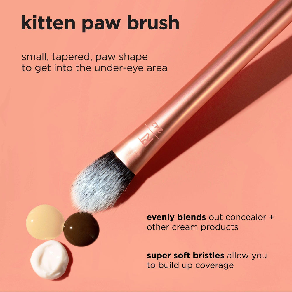Real Techniques Brightening Concealer Brush dome-shape aids precise blending with liquids