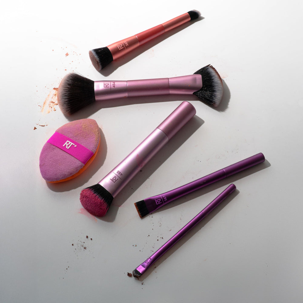 Real Techniques Flat Concealer + Contour Brush targets small areas with precision.