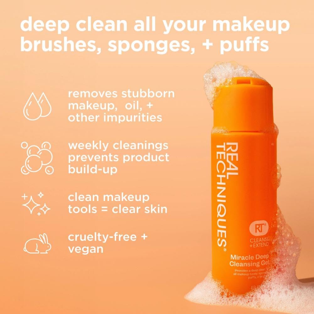 Herramientas de maquillaje limpias listas para uso diario